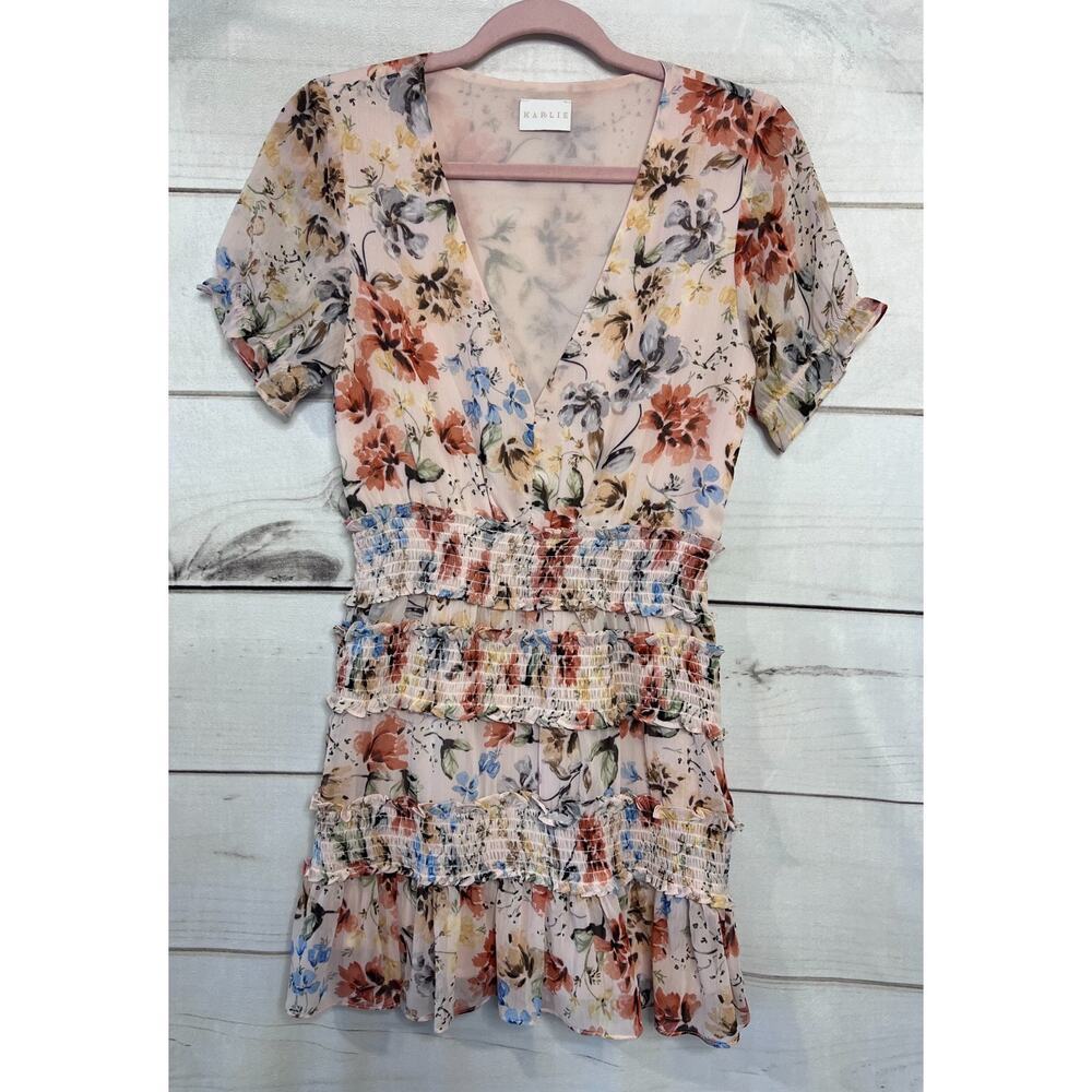 Karlie Short Sleeveโ Dress Size SM Peach With Floral Print